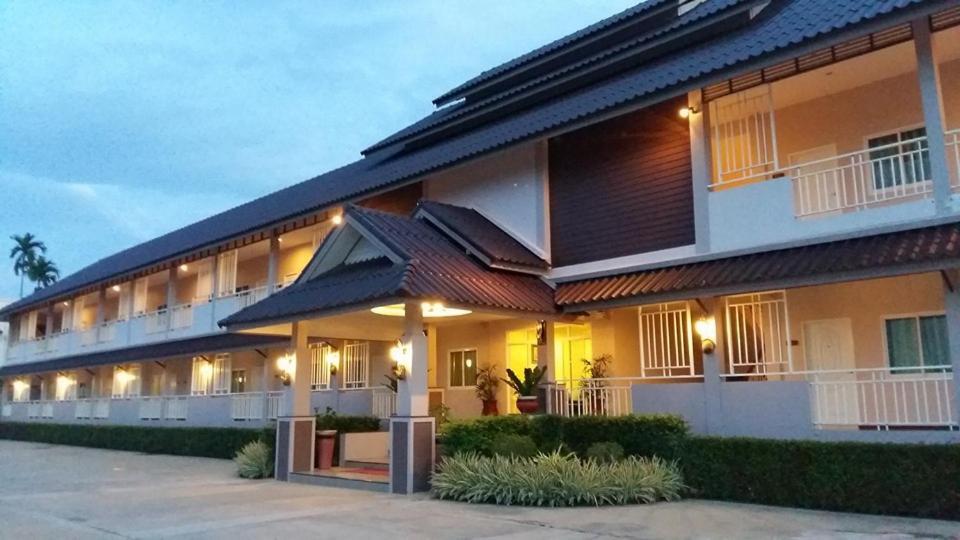 เชียงคำ แกรนด์ วิลลา Hotel ภายนอก รูปภาพ